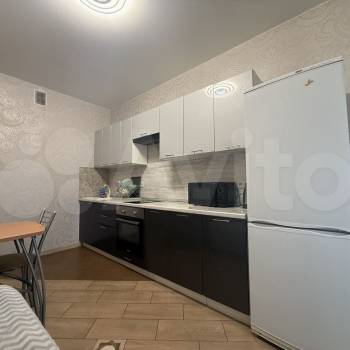 Продается 1-комнатная квартира, 38 м²
