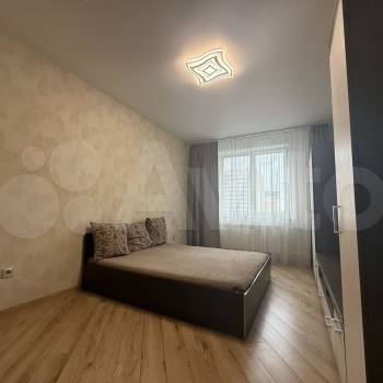 Продается 1-комнатная квартира, 38 м²
