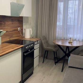 Продается 1-комнатная квартира, 35 м²