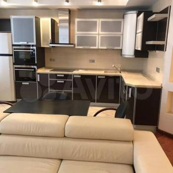 Сдается 2-х комнатная квартира, 70 м²