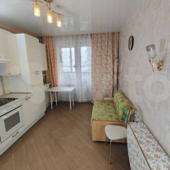 Продается 1-комнатная квартира, 46,7 м²