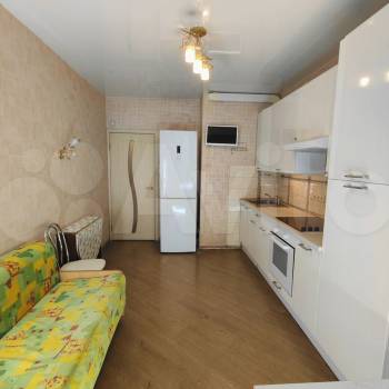 Продается 1-комнатная квартира, 46,7 м²