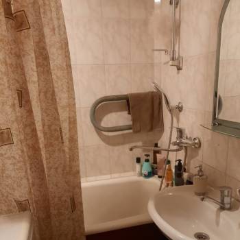 Продается Многокомнатная квартира, 70,6 м²