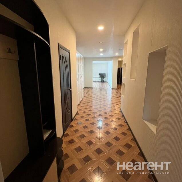 Сдаю 3-х комнатную квартиру, ул. Чаплыгина