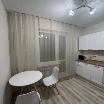 Сдается 1-комнатная квартира, 41 м²