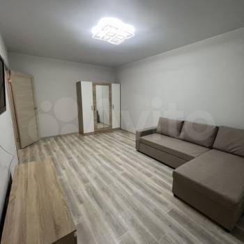 Сдается 1-комнатная квартира, 41 м²