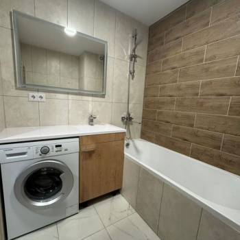 Сдается 1-комнатная квартира, 49 м²