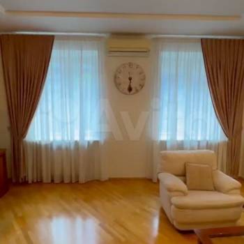 Продается Многокомнатная квартира, 135 м²