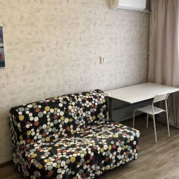 Продается 1-комнатная квартира, 35 м²