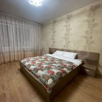 Сдается Многокомнатная квартира, 75 м²