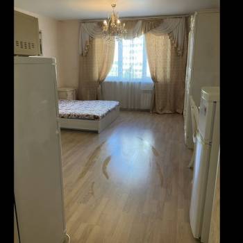 Сдается 1-комнатная квартира, 38 м²