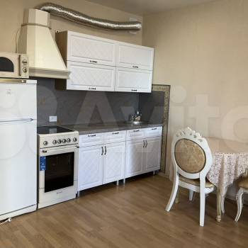 Сдается 1-комнатная квартира, 38 м²