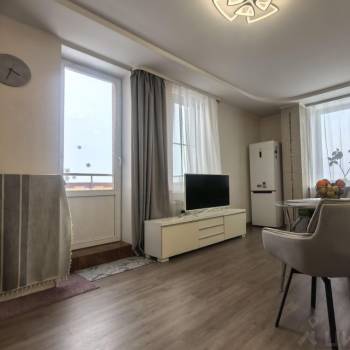 Продается 2-х комнатная квартира, 77,3 м²