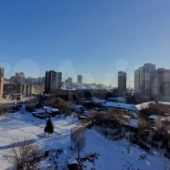 Продается 1-комнатная квартира, 37 м²