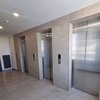 Продается 1-комнатная квартира, 37 м²