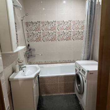 Сдается 2-х комнатная квартира, 69 м²