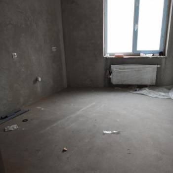 Продается 1-комнатная квартира, 42 м²