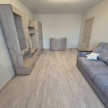 Сдается 1-комнатная квартира, 42 м²