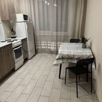 Сдается 1-комнатная квартира, 43 м²