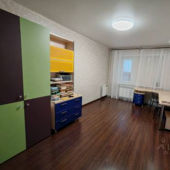 Сдается Многокомнатная квартира, 90 м²