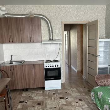 Сдается 1-комнатная квартира, 42 м²