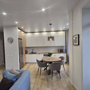 Сдается Многокомнатная квартира, 80 м²