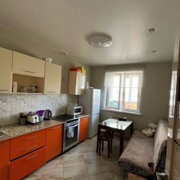 Сдается 1-комнатная квартира, 42 м²