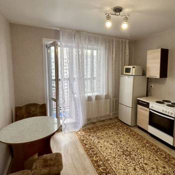 Сдается 1-комнатная квартира, 39 м²