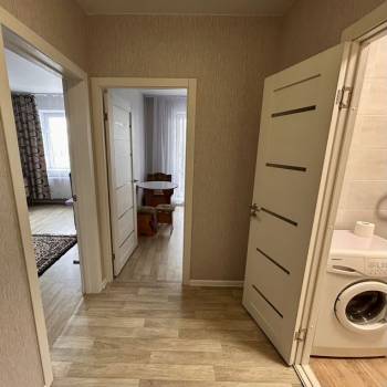 Сдается 1-комнатная квартира, 39 м²