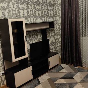 Сдается Многокомнатная квартира, 60 м²