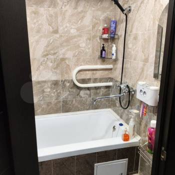 Сдается Многокомнатная квартира, 60 м²