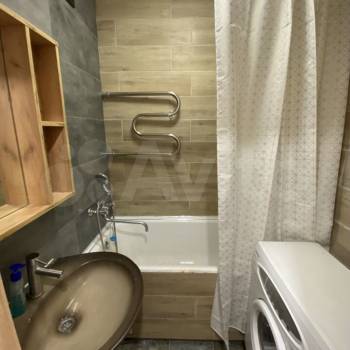 Сдается Многокомнатная квартира, 60 м²