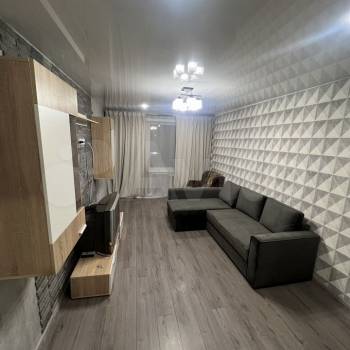 Сдается Многокомнатная квартира, 60 м²