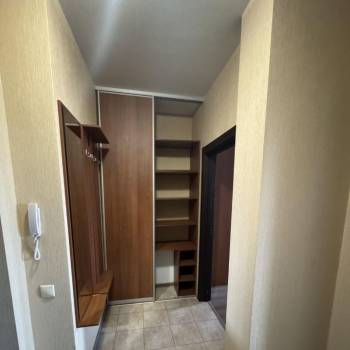 Сдается 1-комнатная квартира, 42 м²