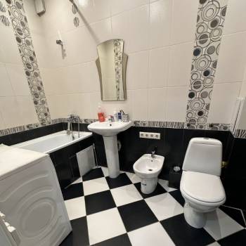 Сдается 2-х комнатная квартира, 70 м²