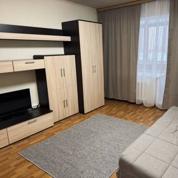 Сдается 1-комнатная квартира, 38 м²