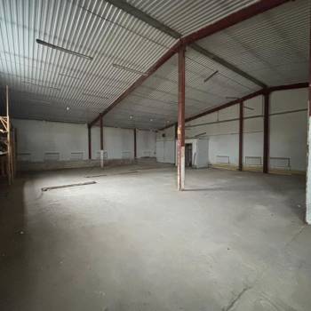 Сдается Нежилое помещение, 300 м²