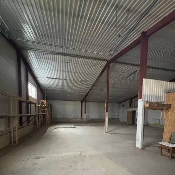 Сдается Нежилое помещение, 300 м²