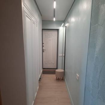 Продается Многокомнатная квартира, 60 м²