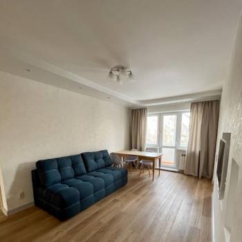 Сдается Многокомнатная квартира, 57,6 м²