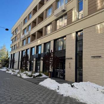 Продается 1-комнатная квартира, 73,2 м²