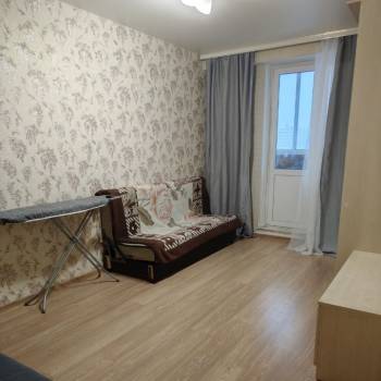 Сдается 1-комнатная квартира, 38 м²