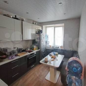 Сдается Многокомнатная квартира, 60 м²