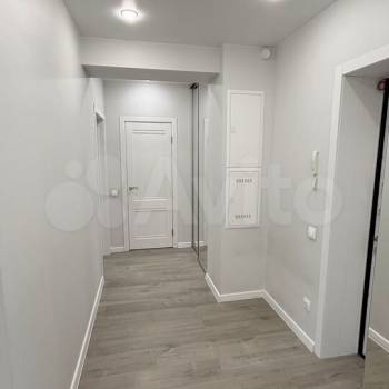 Продается 1-комнатная квартира, 55,8 м²