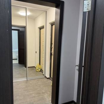 Продается 1-комнатная квартира, 42 м²