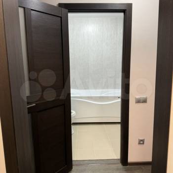 Продается 1-комнатная квартира, 42 м²