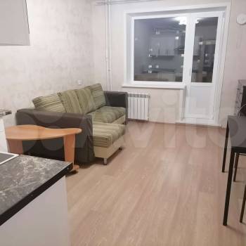 Сдается 1-комнатная квартира, 42 м²