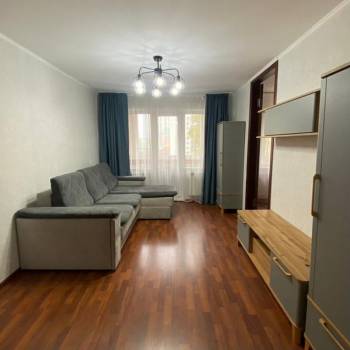 Сдается Многокомнатная квартира, 56 м²