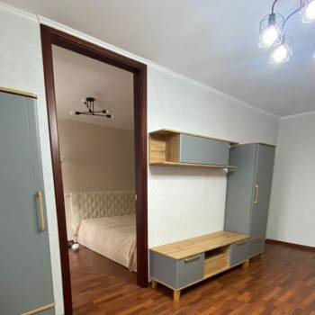 Сдается Многокомнатная квартира, 56 м²