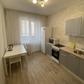 Сдается 1-комнатная квартира, 37 м²